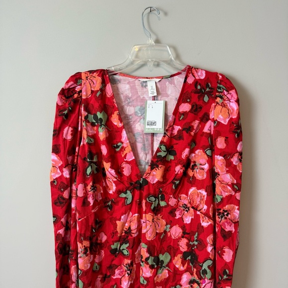 NWT H&M Floral Deep V Puff Sleeve Shoulder Dress - Picture 3 of 8